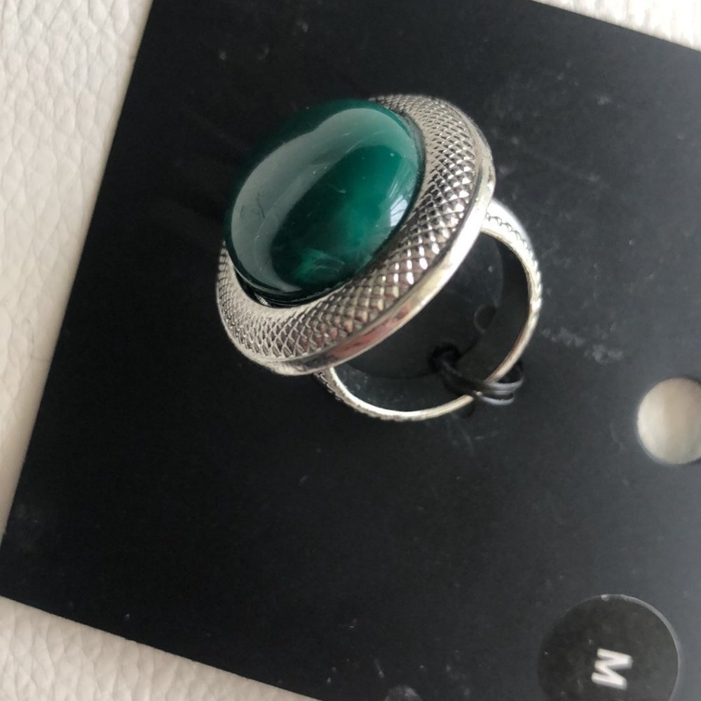 H&M Faux Malachite Green Ring Vtg Sz. Medium (7) - Picture 6 of 7